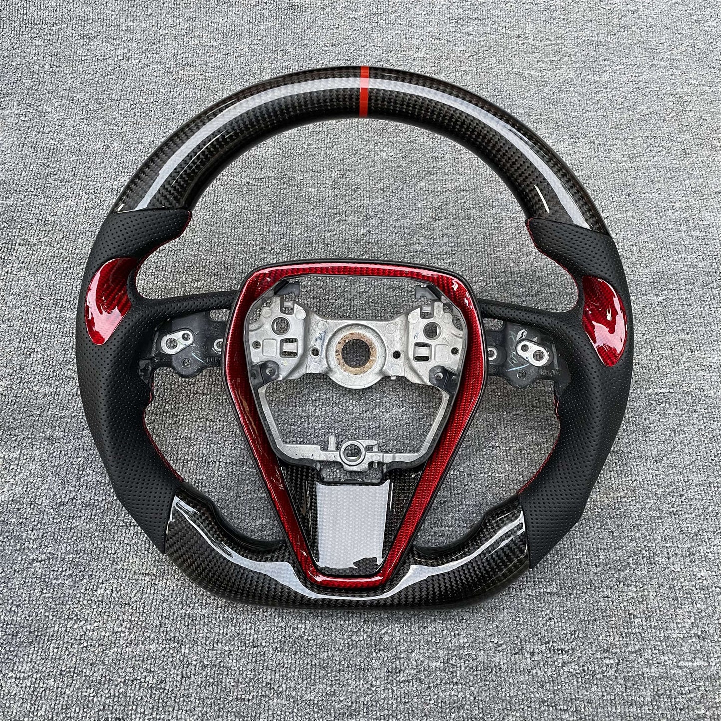 Carbon Fiber Steering Wheel for Eighth Generation Camry – Performance Meets Style